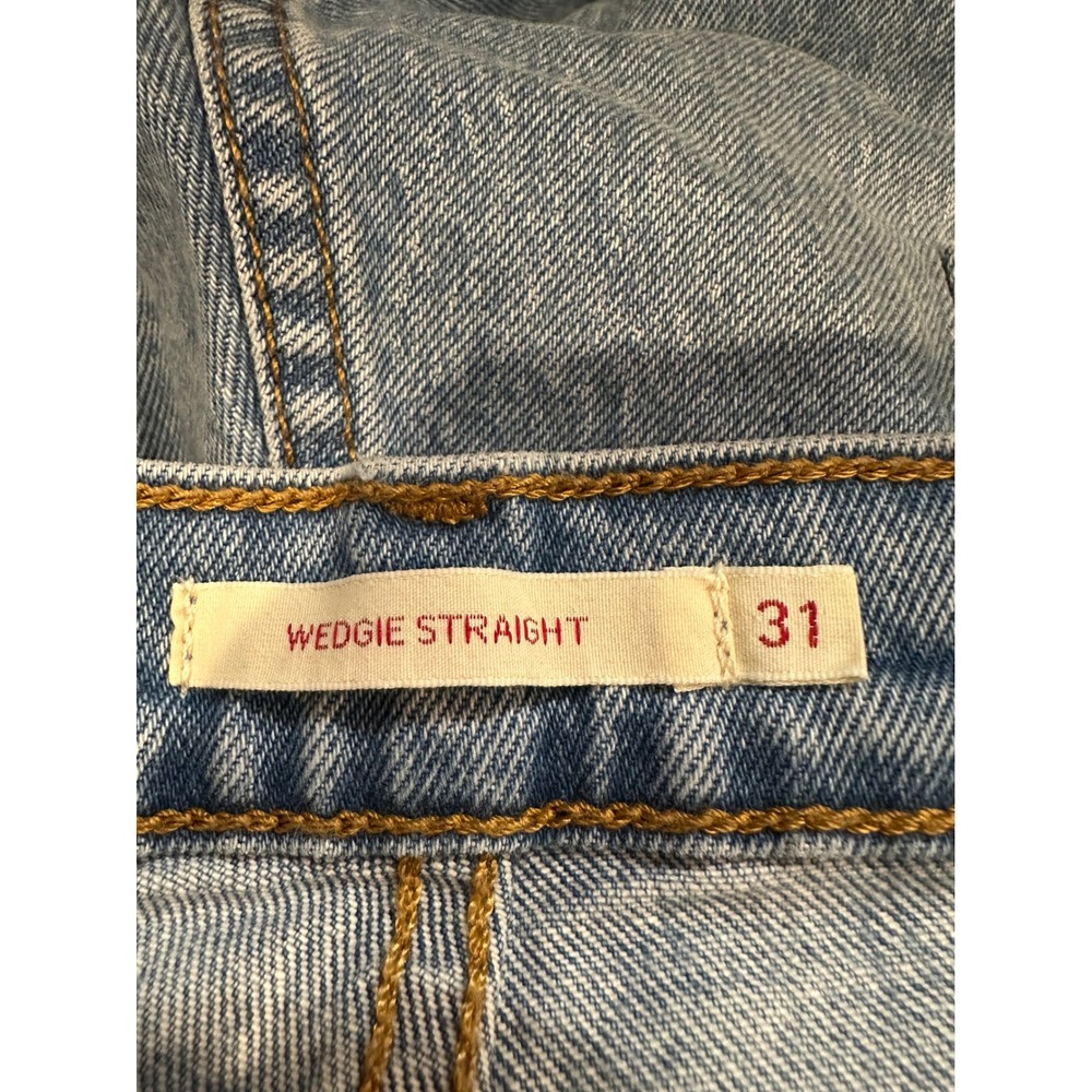 Levis Premium Wedgie Straight Jeans Light Wash Distressed Denim - Picture 3 of 4